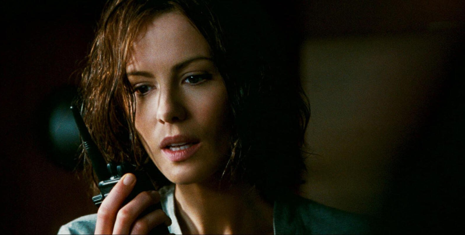 Kate Beckinsale in Whiteout movie scene