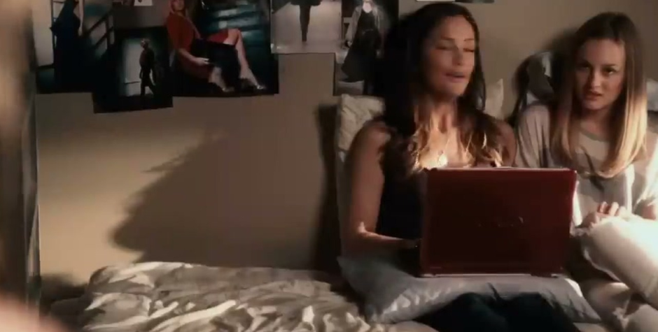 Leighton Meester and Minka Kelly in The Roommate