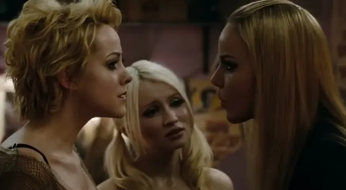 Emily Browning and Abbie Cornish in Sucker Punch