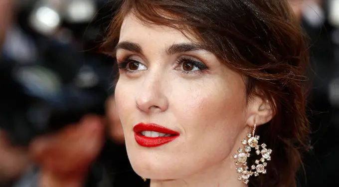Spanish actress Paz Vega close-up with red lipstick at red carpet