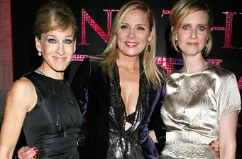 Sarah Jessica Parker, Kim Cattrall, Cynthia Nixon pose together at event