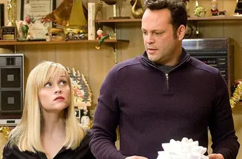 Reese Witherspoon and Vince Vaughn in Four Christmases movie still
