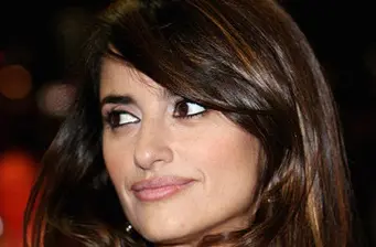 Penélope Cruz close-up headshot looking sideways