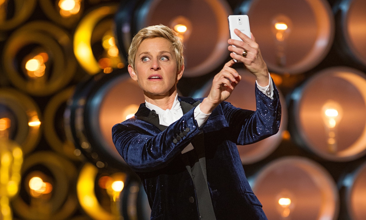 Lengua, Cámara y Acción: Was Ellen DeGeneres Schtick Brilliant Or Lousy On Oscar Night?