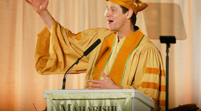 Jim Carrey, Sandra Bullock Give Perfect Graduation Speeches: 5 Other Celebs That Also Nailed It