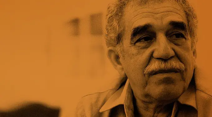 Close-up portrait of Colombian writer Gabriel García Márquez looking sideways