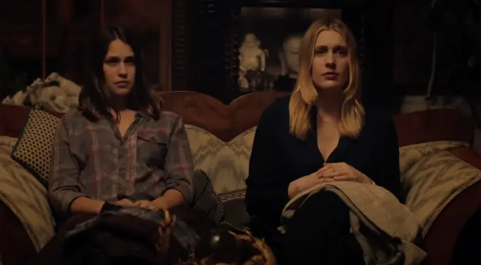 Greta Gerwig and Lola Kirke in Mistress America