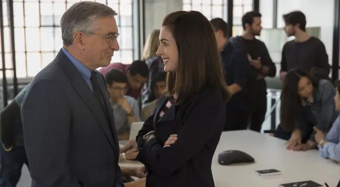 Robert De Niro and Anne Hathaway in The Intern
