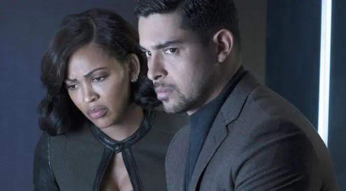 Wilmer Valderrama and woman in serious scene from Minority Report
