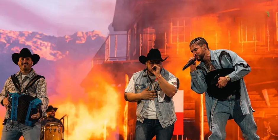 Bad Bunny joins Grupo Frontera for a high-energy performance at Coachella 2023.
Bad Bunny and Grupo Frontera perform with fiery backdrop at Coachella